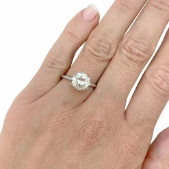 Solitaire platine et diamant, 2,23 carats.