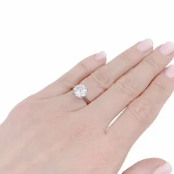 Solitaire platine, or blanc, diamant 2,30 cts.