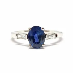 Solitaire saphir diamants or blanc