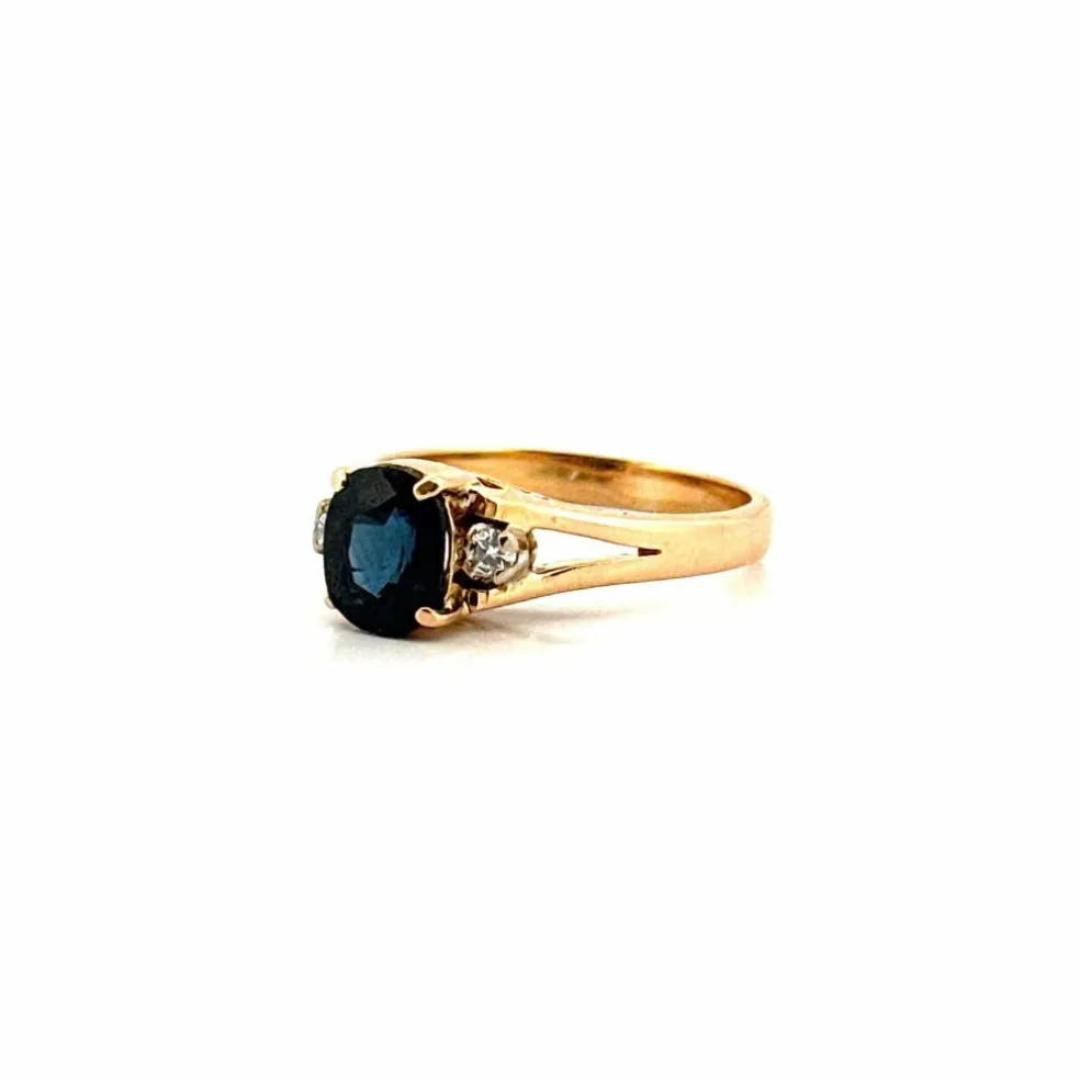 Solitaire saphir et diamants , or jaune 18 carats