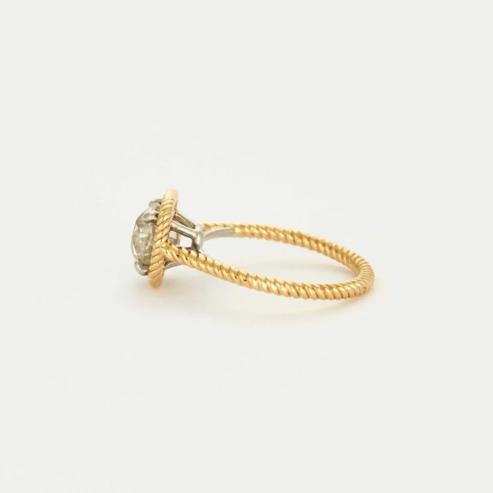 Solitaire Torsadé diamant taille ancienne en or jaune