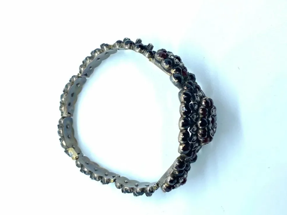 Somptueux bracelet grenat austro-hongrois