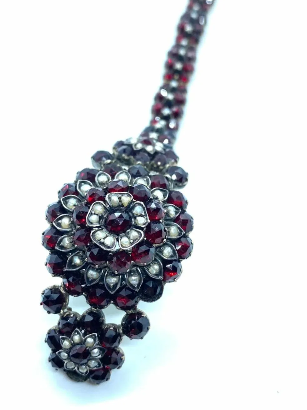 Somptueux bracelet grenat austro-hongrois