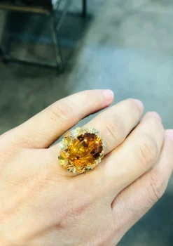 Sublime bague cocktail or jaune citrine