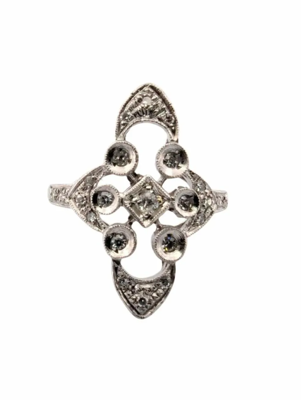 Superbe bague en platine avec diamants naturels