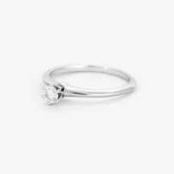 TIFFANY & CO. Bague solitaire diamant et platine