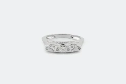 Trilogie en or blanc et diamants