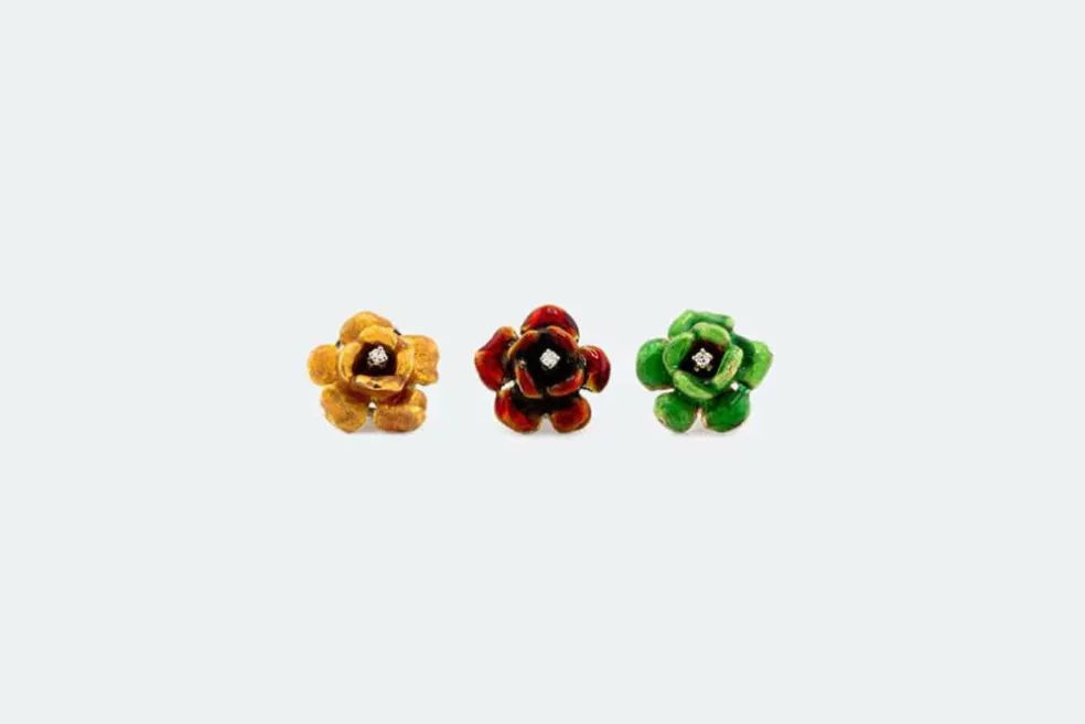 Trio de broches en or jaune
