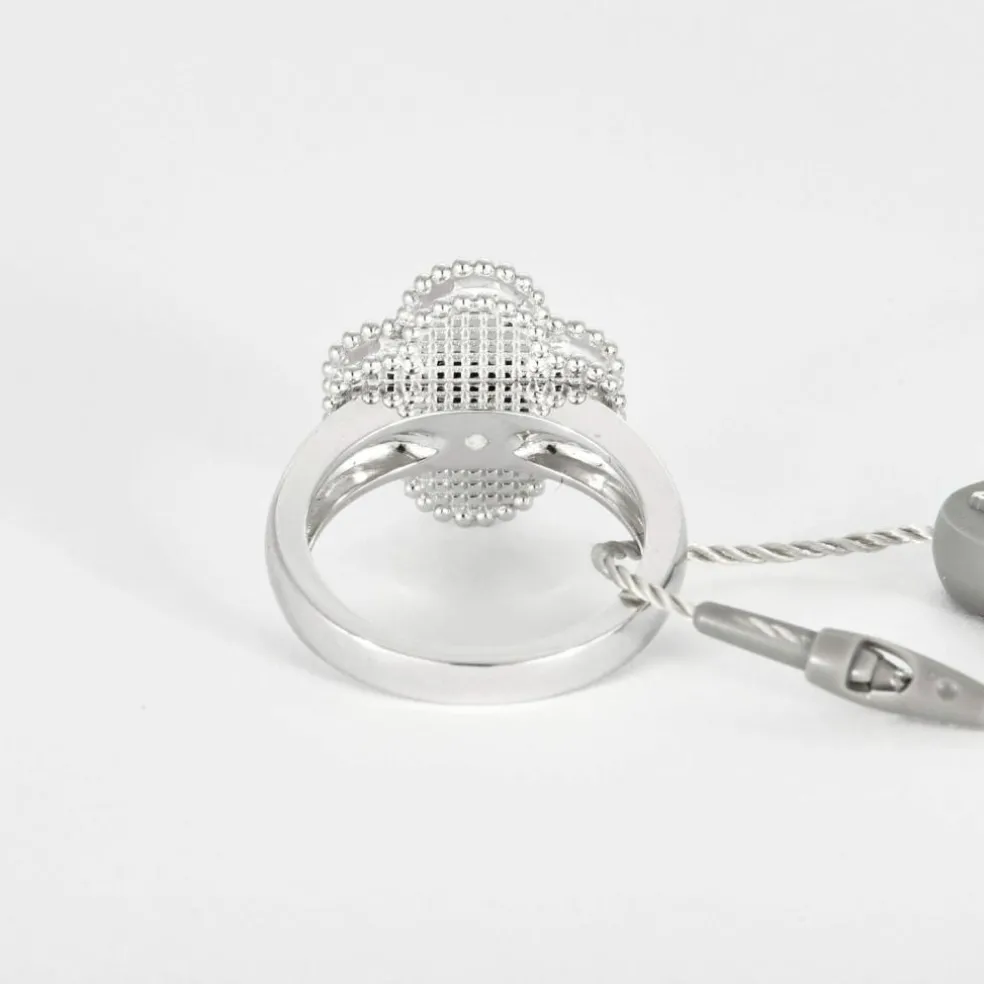 VAN CLEEF & ARPELS - Alhambra - Bague or blanc, nacre et diamant