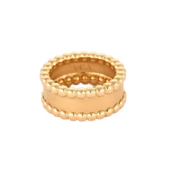 Van Cleef & Arpels Bague perlé en or rose satiné.