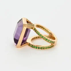 VERRIER PARIS - Collection Very. Importante Bague de cocktail en or rose et améthyste et tsavorites