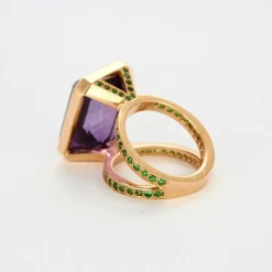 VERRIER PARIS - Collection Very. Importante Bague de cocktail en or rose et améthyste et tsavorites