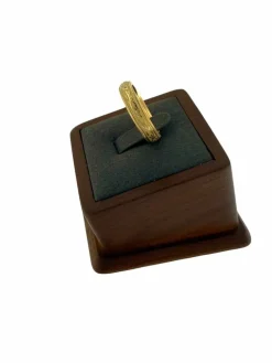 Wellendorff, bague cinétique en or jaune, émail et diamants