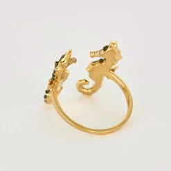 YVONNE LÉON - Bague Hippocampes or jaune, tsavorites , diamants et saphirs roses